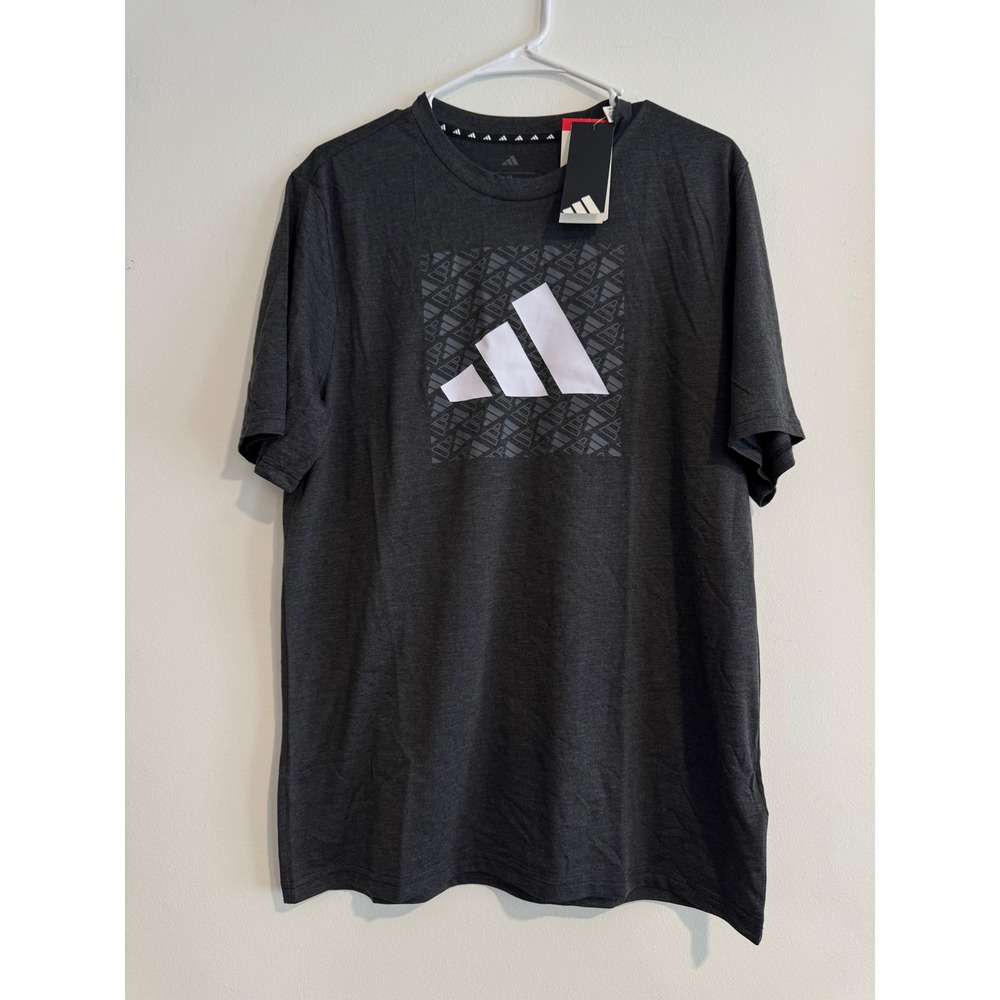 Adidas Badge of Sport Graphic T-Shirt Mens M Grey Heather Short Sleeve Logo